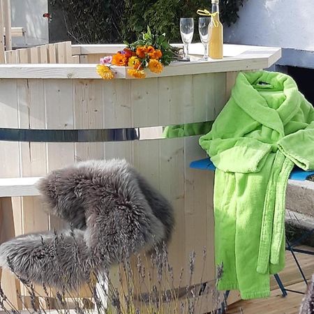 Gîte La petite maison horlogère et bain nordique Les Fontenelles Esterno foto